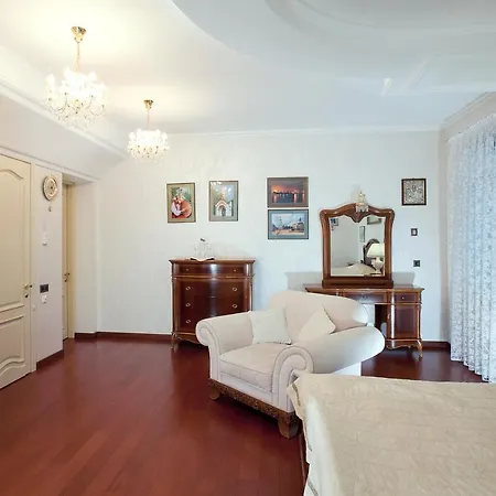 Bortnichi House